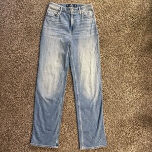 NWT Hollister Women's Jeans 3L 26X33 Ultra High Rise Dad Jean Vintage Stretch